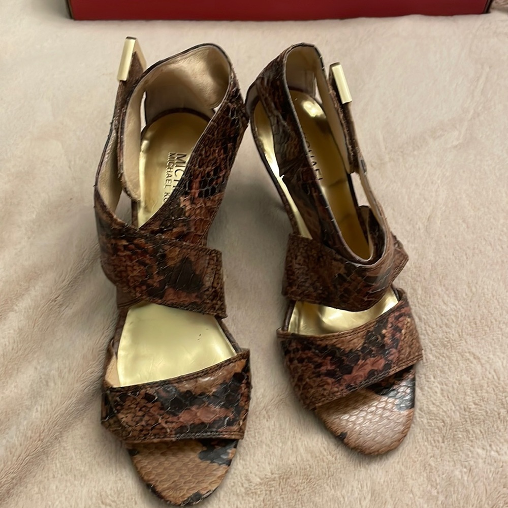Python 🐍 snake kitten heel sandal heel Michel kors collection size 7 brown